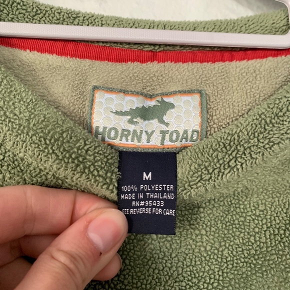 green fleece sweatshirt - Picture 2 of 7